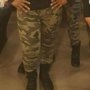 Only worn once Army fatigue Jeans